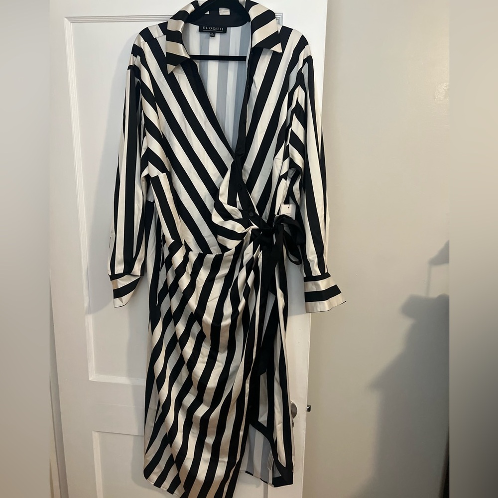 Asymmetrical Dress - Picture 4 of 6